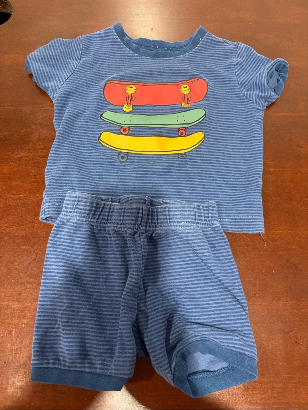 👶🏼 4/$20 2T 3T Pekkle Skateboard Shorts Set